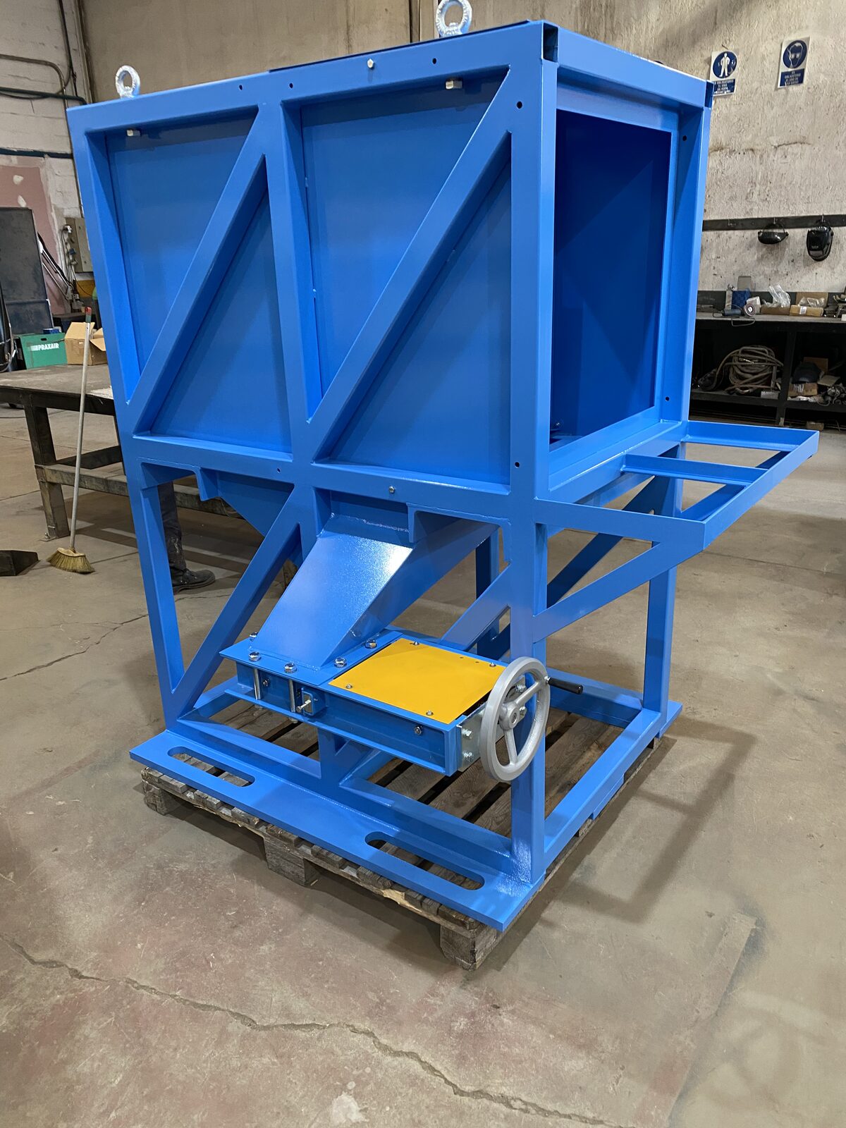 Painted frame with hopper