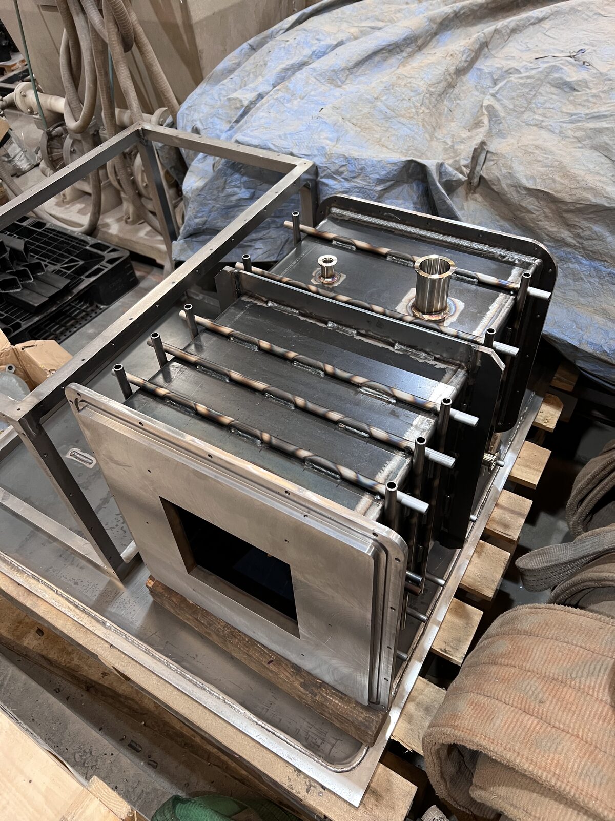 Welded stainless steel chamber