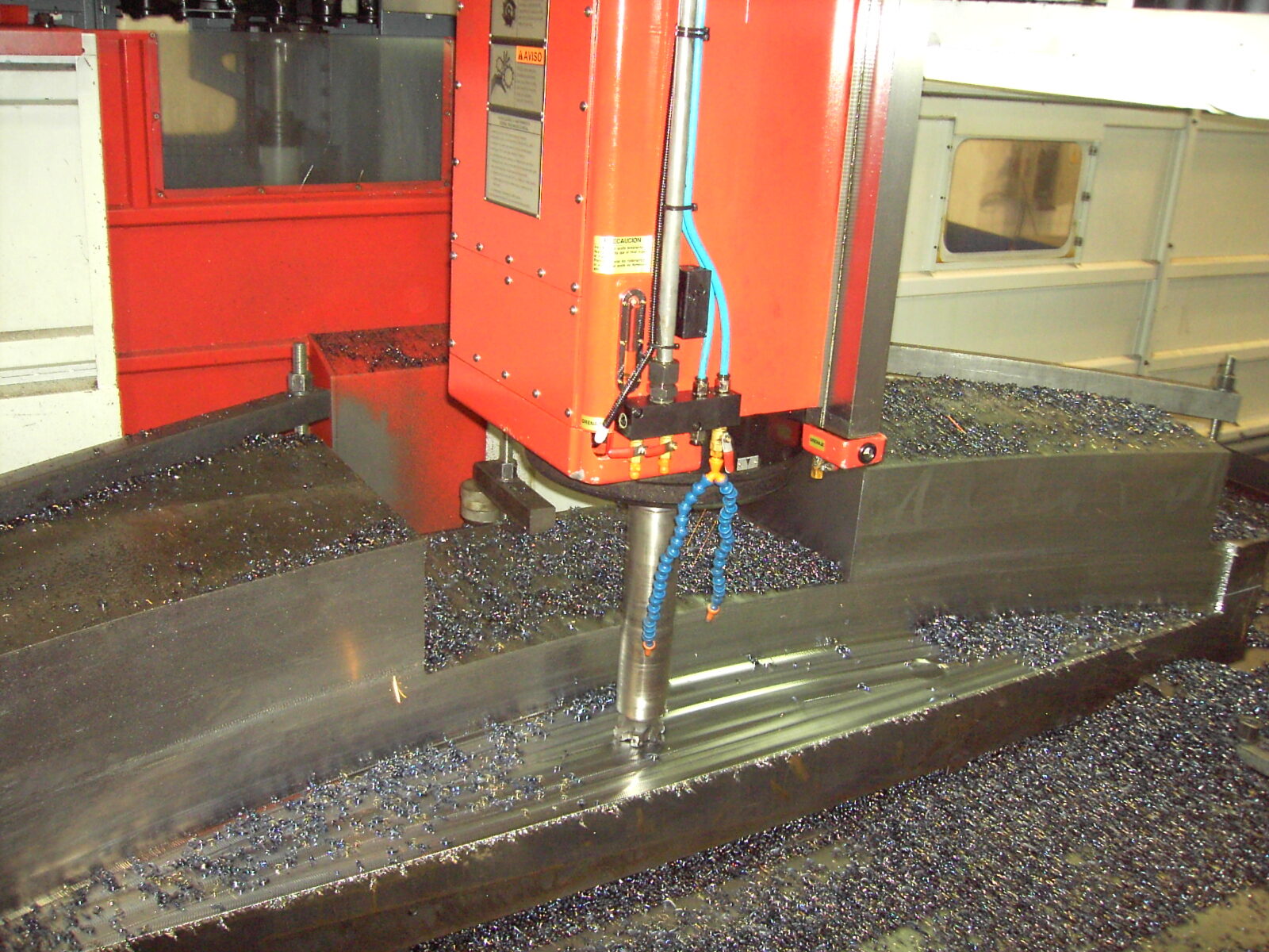 Bridge milling machine on bed
