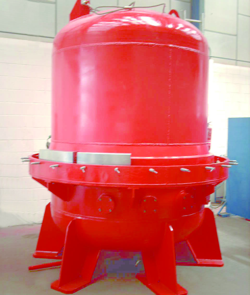 Recipiente a presión pintado en rojo