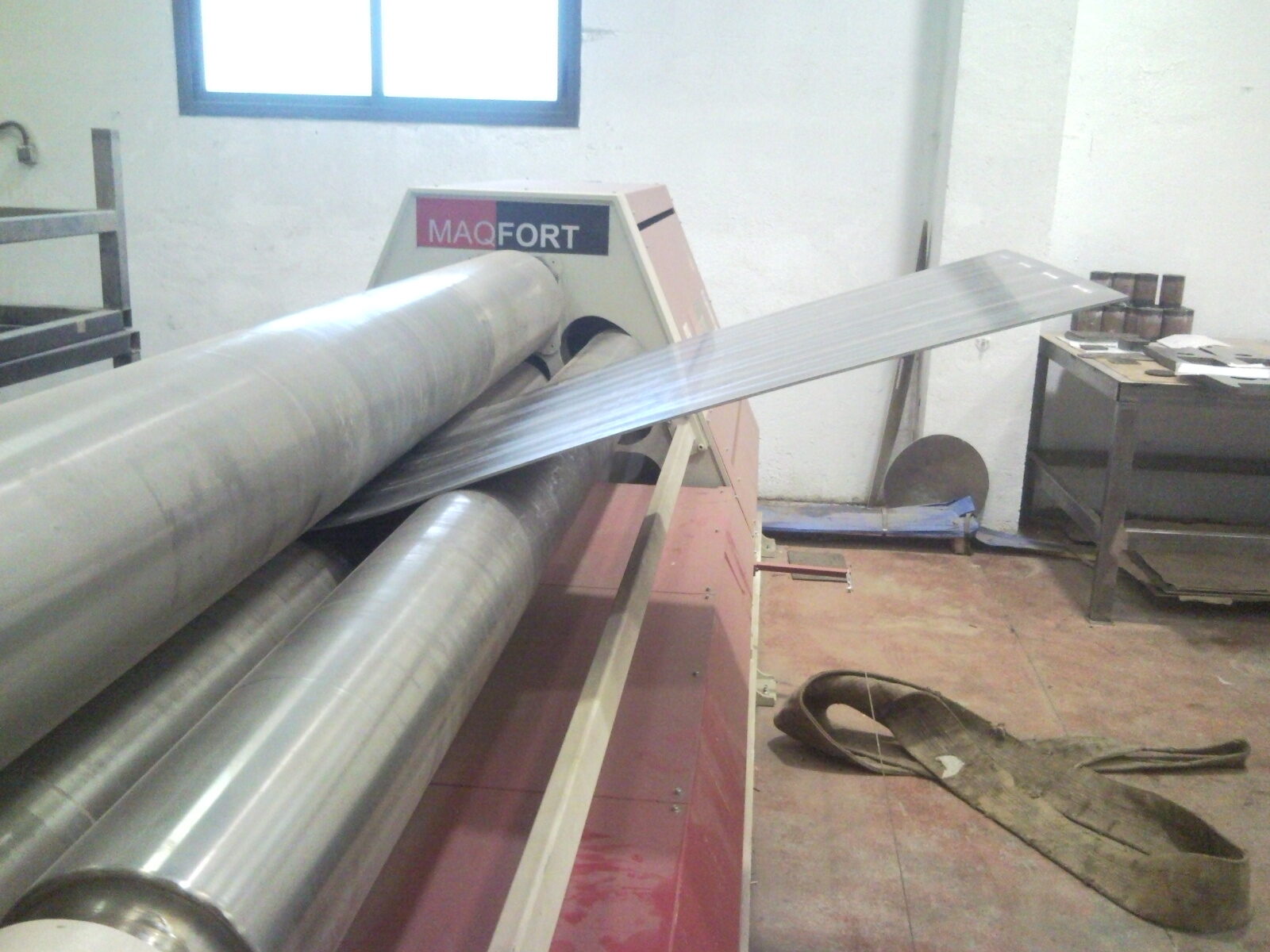 Rolling long flat bar