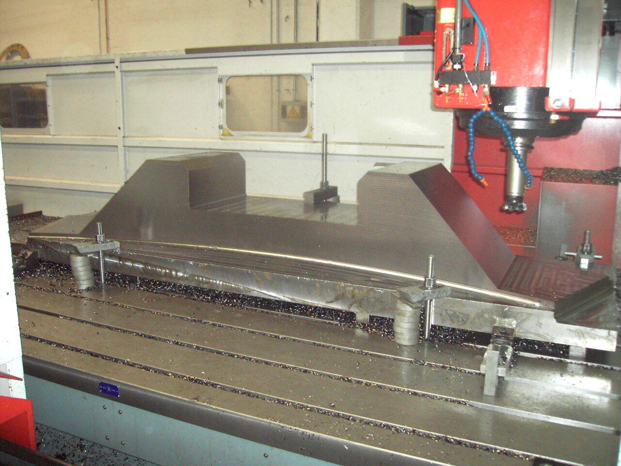 Milling of large-format part