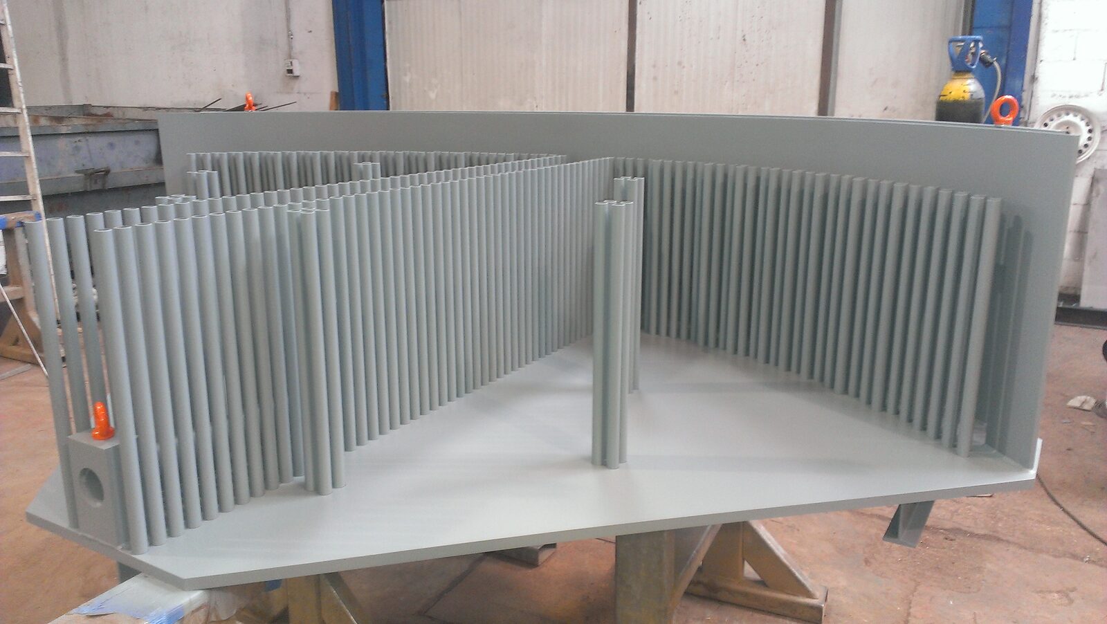 Welded tube grid