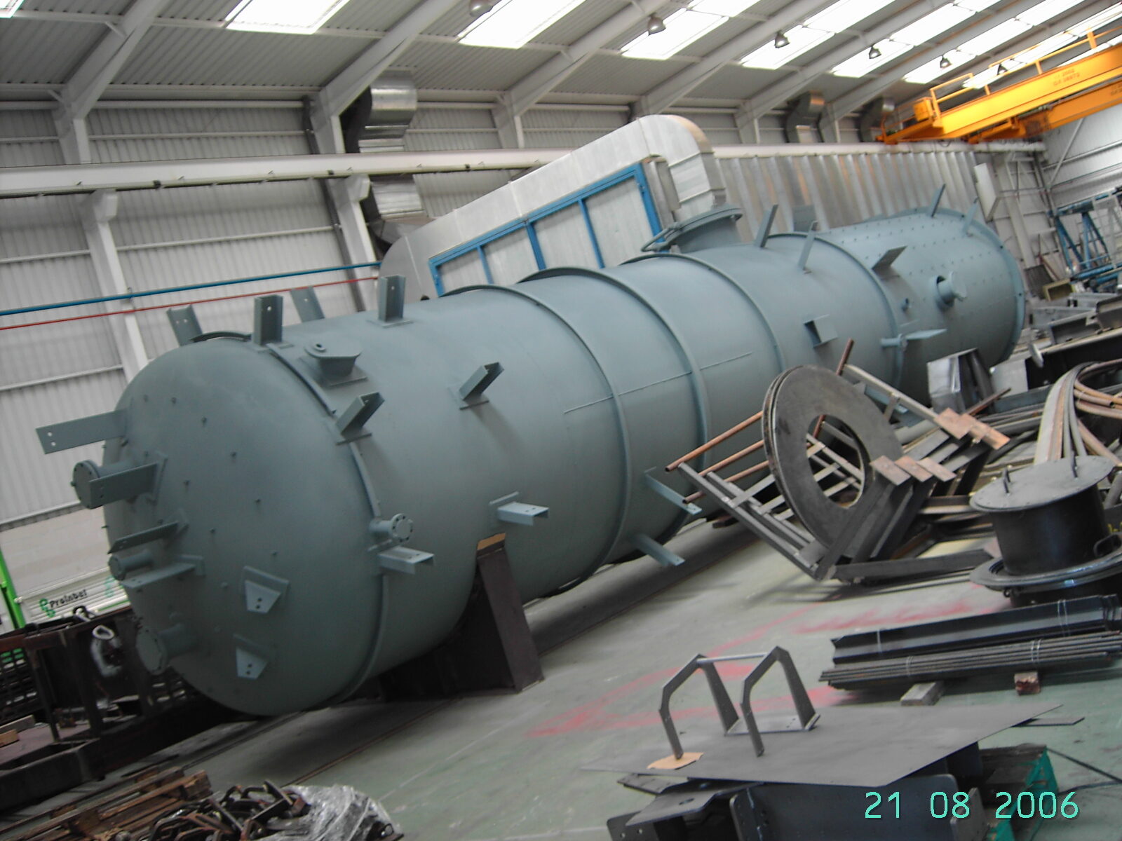 Primed pressure column