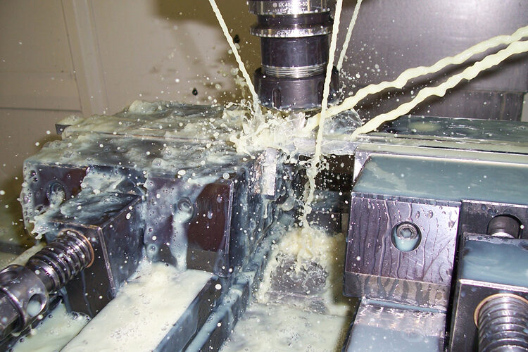 Milling with coolant