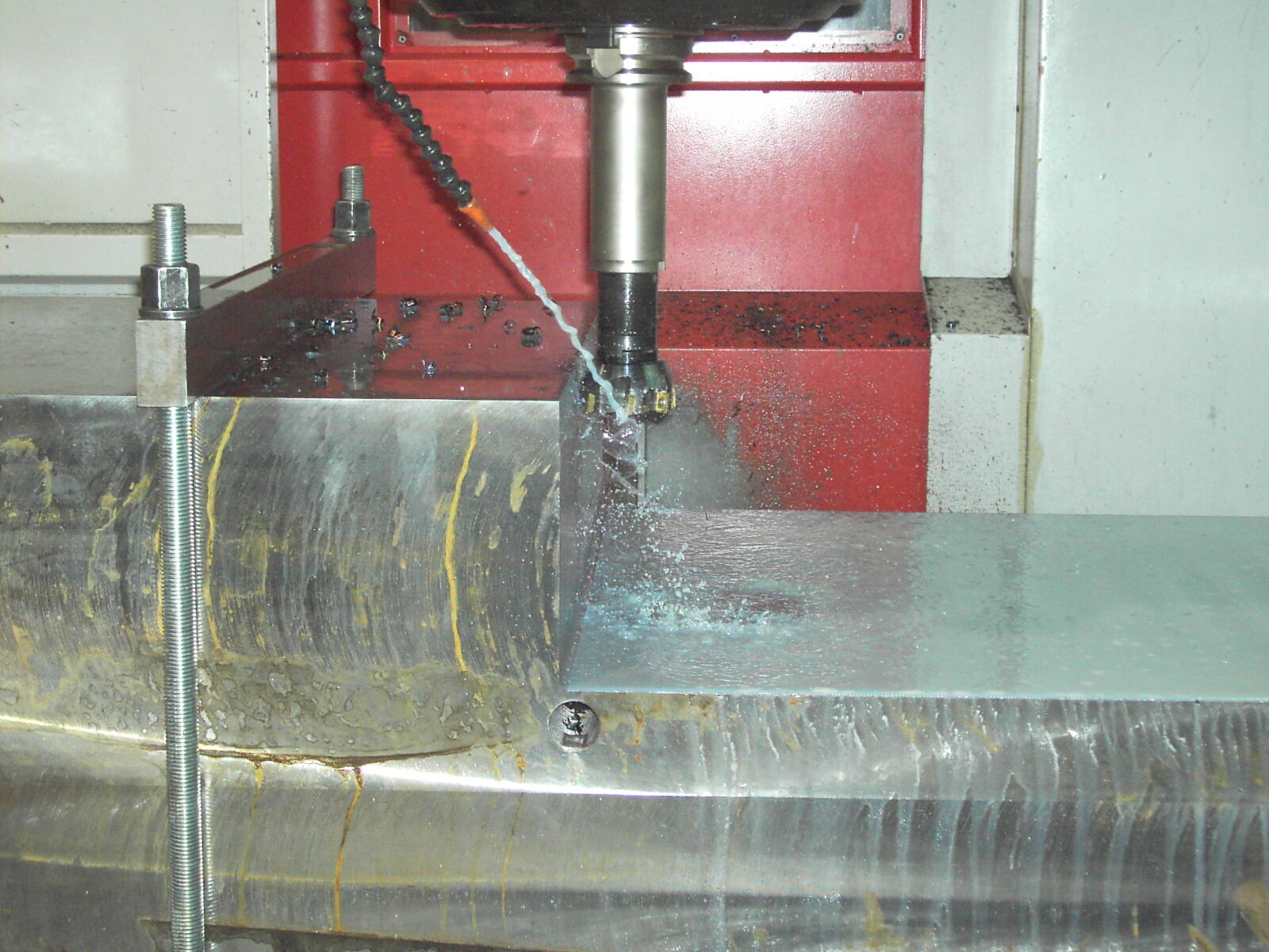 Milling a cylindrical part