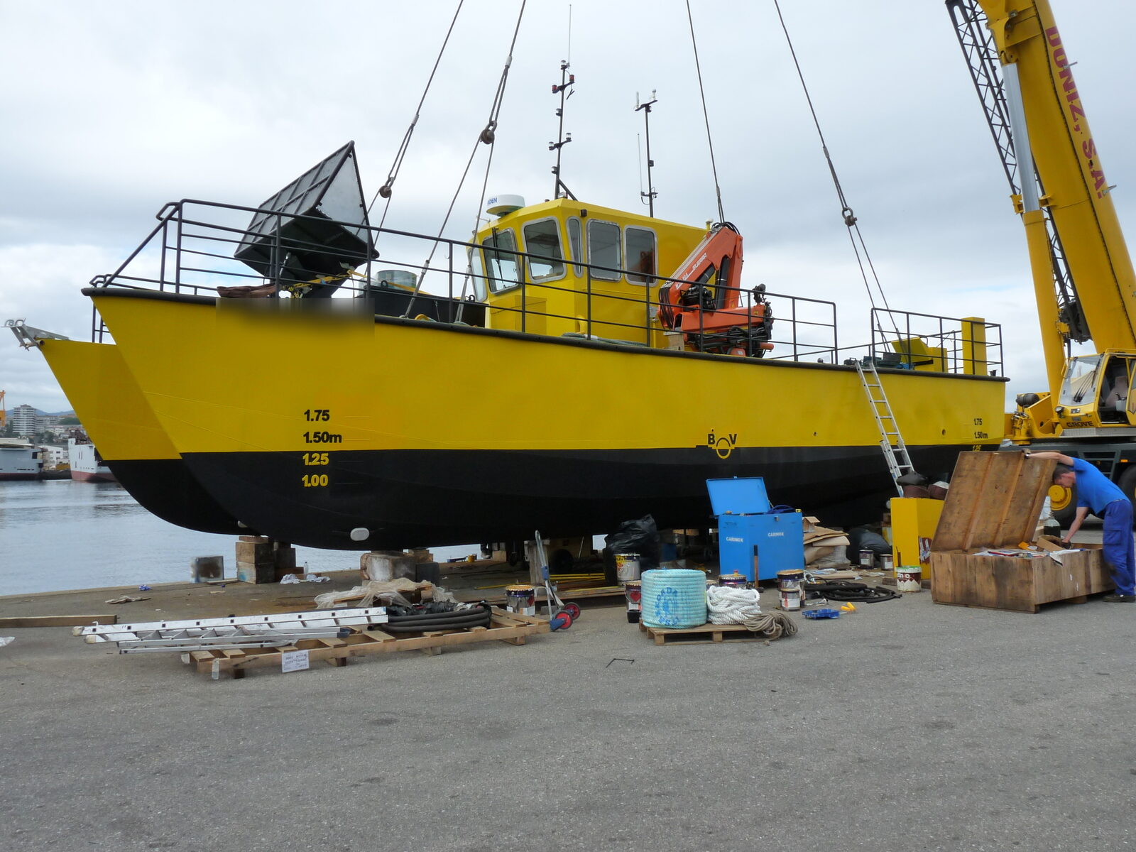 Auxiliary vessel in port