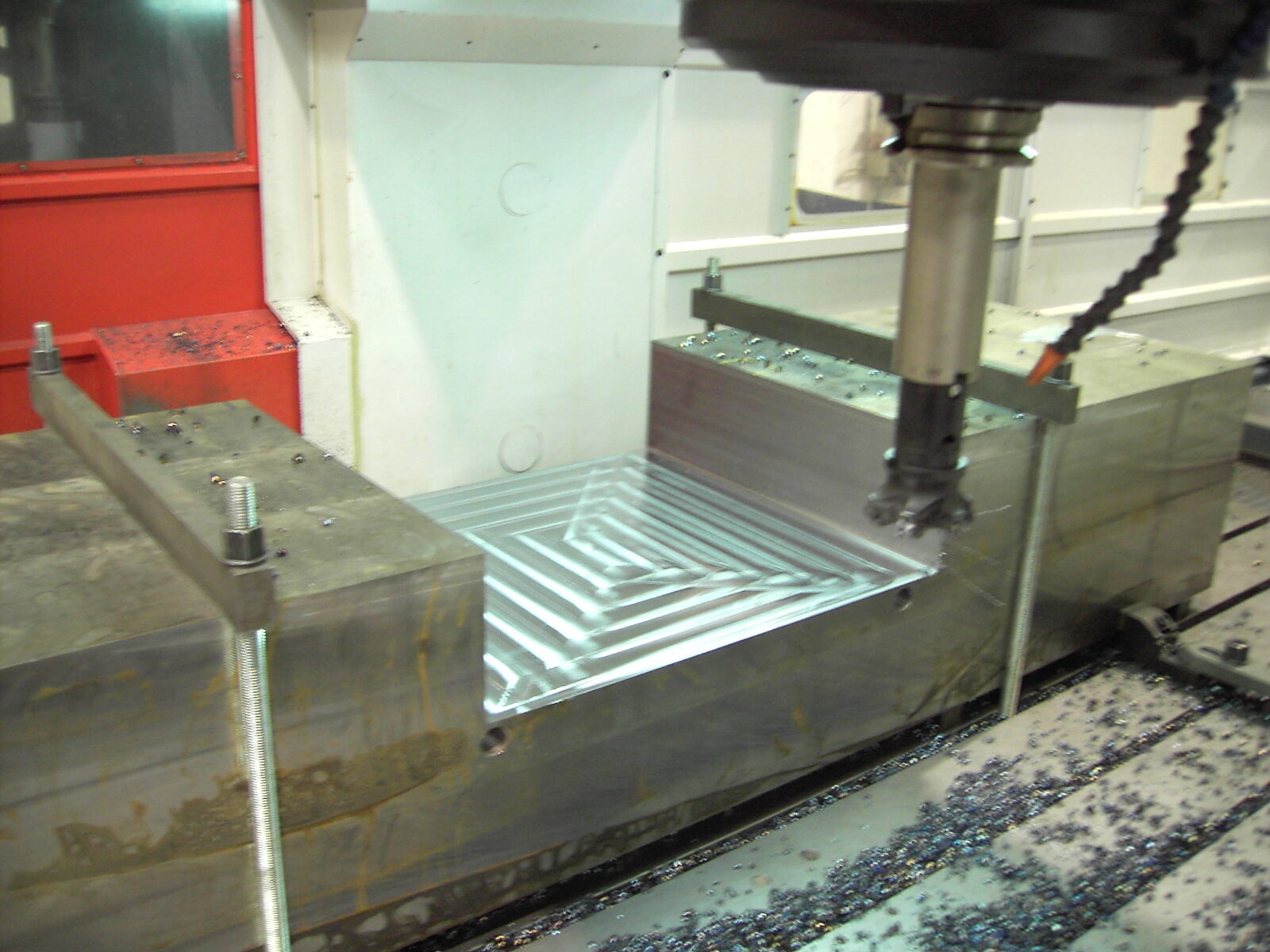 Pyramid pocket milling