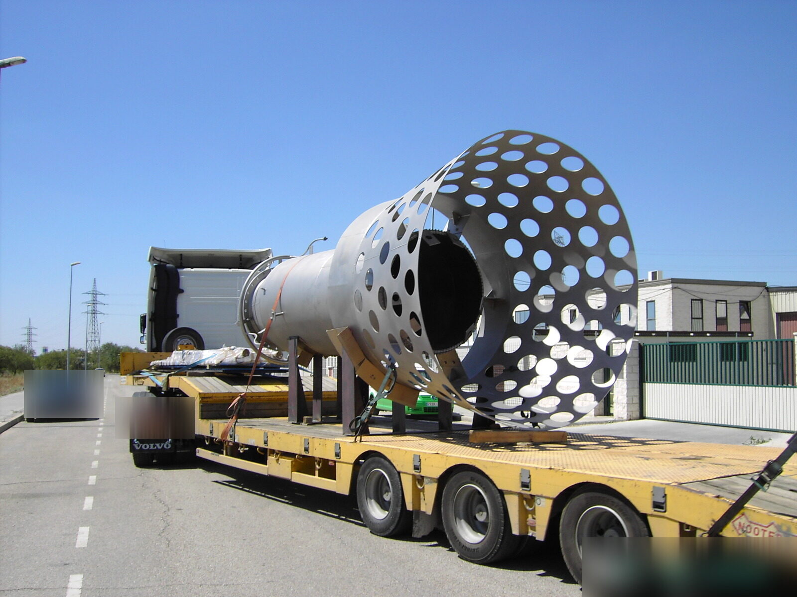 Cono perforado de gran diámetro