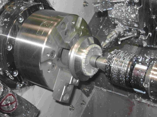 Splined shaft turning